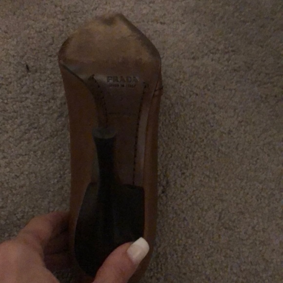 Prada shoes - Picture 2 of 2